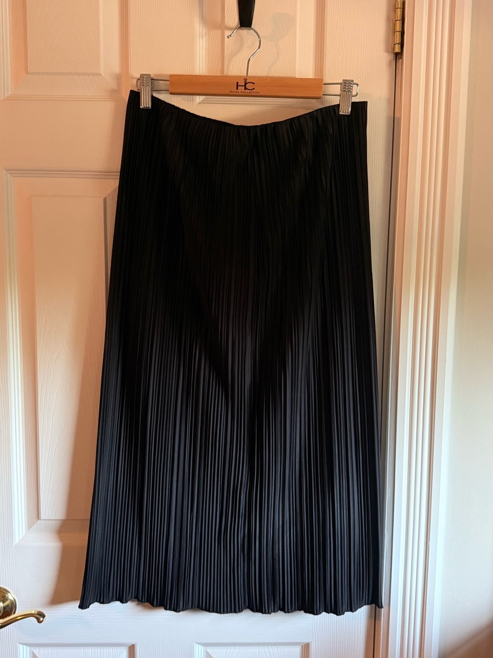 Rails Stella Pleated Midi Skirt in Black | Size Large